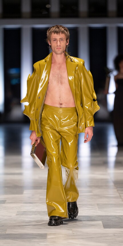 Anastasia Bull, Mode Suisse 23