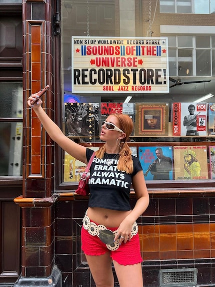 Hotpants und Concho-Gürtel – eine etwas wildere Interpretation des Trends.