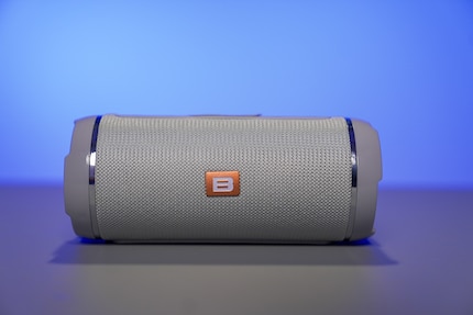 Despite the low price, the Blow BT460 connects quickly and reliably with my phone.