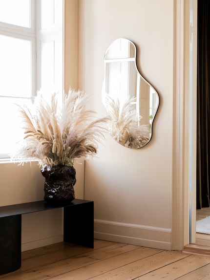 ... and the right location, lowboards change the effect of the room.