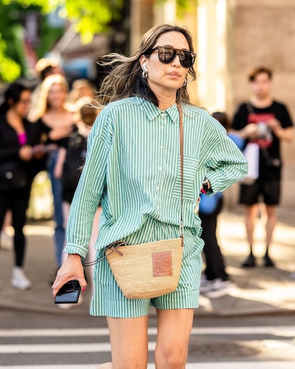 Captured by street style photographer Karya Schanilec: the Paula’s Ibiza Pochette by Loewe. Image: Instagram @karyastreetstyle