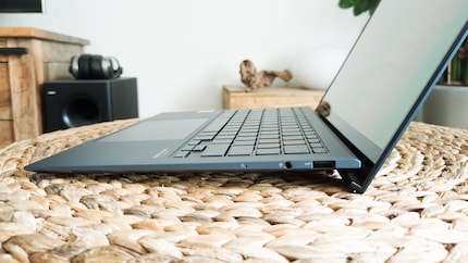 Clavier incliné, prise jack 3,5 mm et USB 3.2 Gen 2 Type-A.
