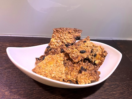 Unschlagbar als gesunder Snack für Zwischendurch: die Knäckebrot-Kräcker in einer leicht abgewandelten Form zusätzlich mit Trockenfrüchten.