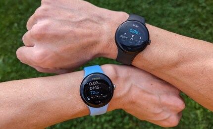 Il primo Pixel Watch (a destra) non misura sempre il battito con la stessa precisione. Anche l'app Fitbit è migliore sul Pixel Watch 2.