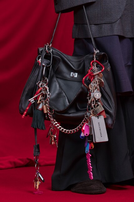 Die Trend-Version von Balenciaga ist garantiert kein Leichtgewicht.