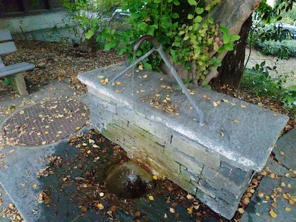Qui ho impostato un ISO di 6400 con un tempo di esposizione di 1/1000 di secondo. In questo modo si ha l'impressione che l'acqua sia sospesa nell'aria o che goccioli lentamente.