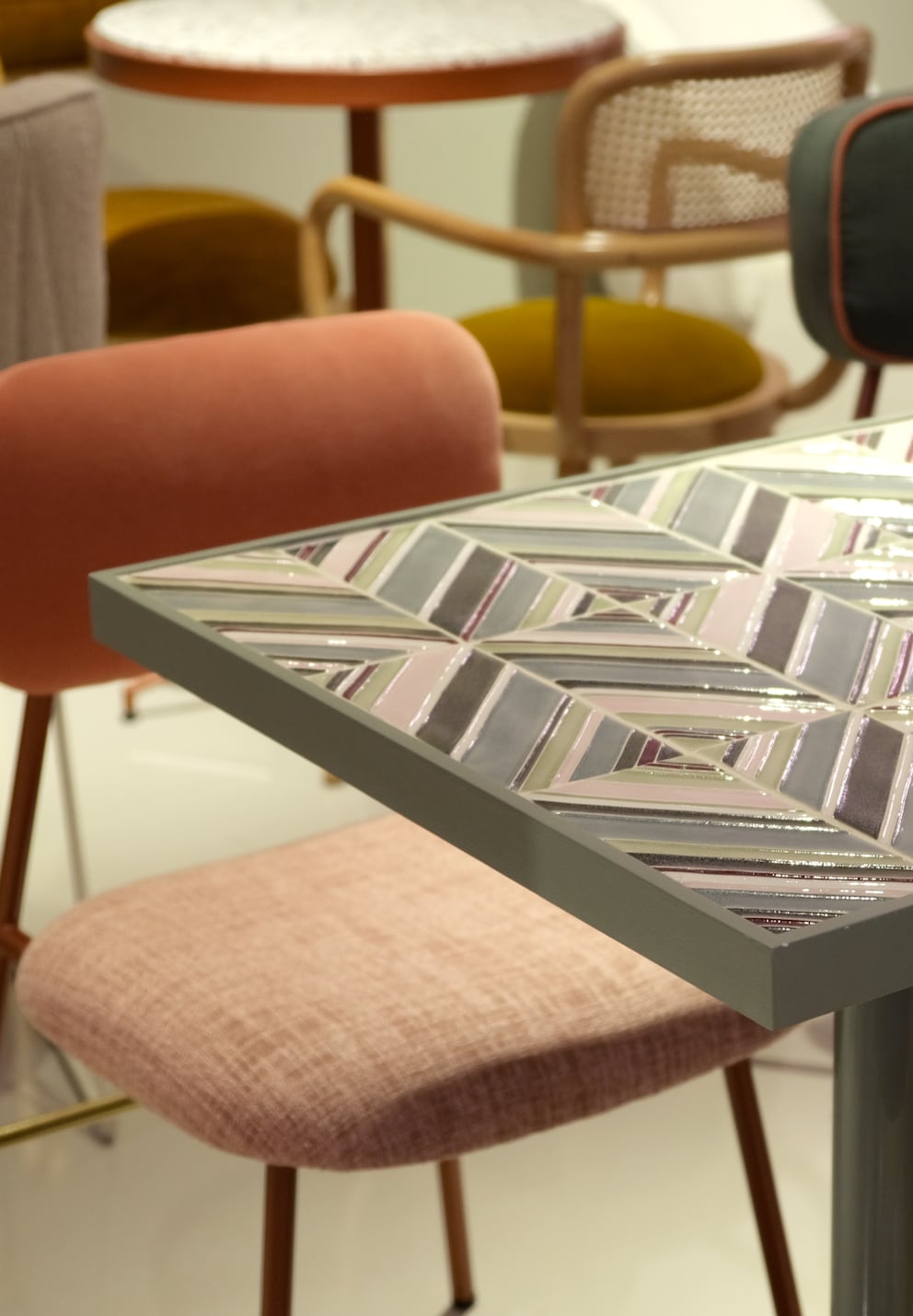 Without tiles, the «Caldas Stripes table» would only be half as beautiful.