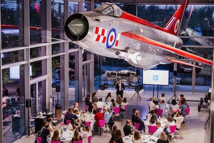 Personalrestaurant bei Dyson mit inspirierendem Jet.