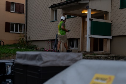 Products are delivered between 6 and 10 p.m.