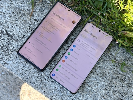 Le Honor 90 (à droite) est également bien lisible au soleil. A côté, le Pixel 7 Pro à titre de comparaison.