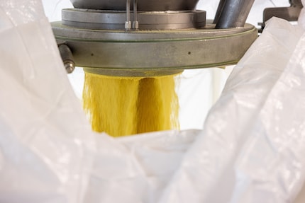 Aromat gets its bright yellow colour from turmeric.
