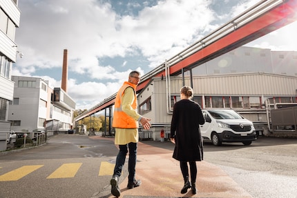 Daniel Lötscher leads me across the Knorr site to the production building.