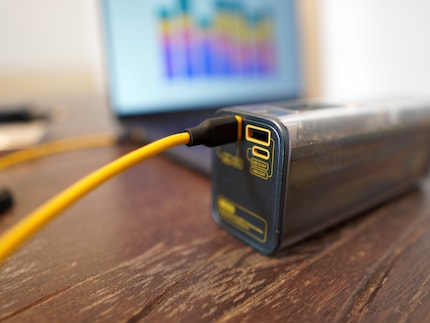 Bei der Shargeek lädt nur einer der zwei USB-C-Anschlüsse wirklich schnell.