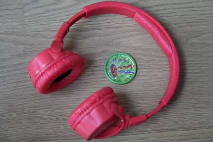 Cuffie e Wunderkekz con la colonna sonora di «Bibi e Tina» sono pronti. La festa sonora nella stanza dei bambini può iniziare.