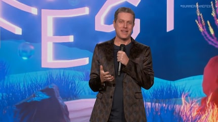 Geoff Keighley presenta nuovi giochi al Summer Game Fest 2023.