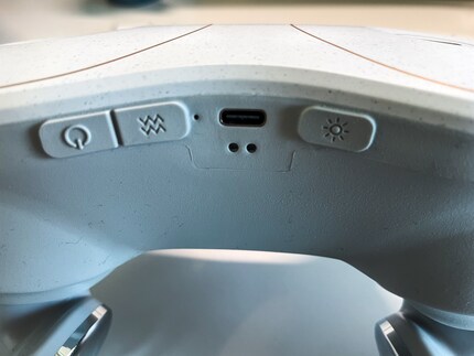Même peu de boutons sont difficiles à utiliser lorsqu'ils vous tiennent la nuque.