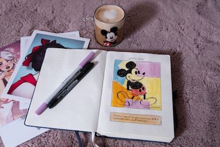 Works that reference something, such as at «Mickey Mouse» by Andy Warhol, are shaking up the art scene. I have recorded his version in my agenda. Artistic freedom for the win.