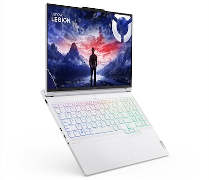 The Legion 7i in white