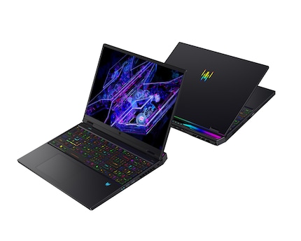 The Predator Helios 16 looks very similar to the Helios 18.