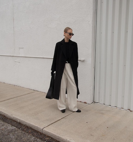 Senza fronzoli, ma bellissimo: il look sotto-bianco-sopra-nero di Mel.