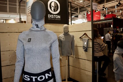 Abbigliamento elastico e funzionale con proprietà anti-taglio.