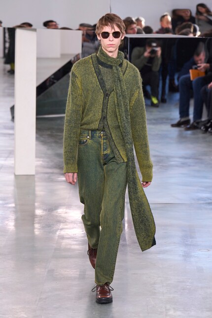 ... oder mit Grünstich wie bei Paul Smith erinnern an den Grunge-Stil der 90er.