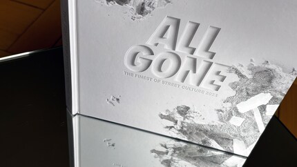 Too good for the bookshelf: the white «Quartz» cover by artist Daniel Arsham.