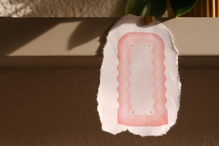 Zwei-In-Eins: Der skurrile Standspiegel «Ultrafragola» ist auch eine Lampe.