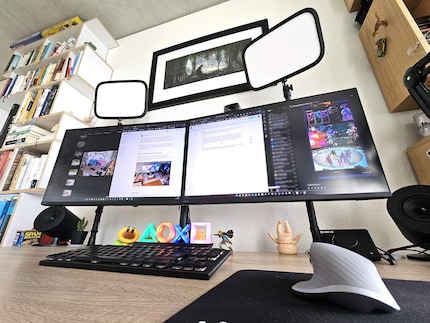 Den Arbeitsplatz auf den Monitoren teile ich meist in vier Fenster auf.