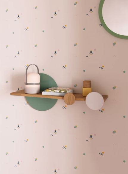 La mensola «Diti» è un accessorio da parete pratico e al contempo decorativo.