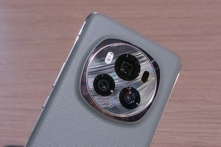 Honour presenta il suo nuovo dispositivo di fascia alta, il Magic 6 Pro, con un modulo fotocamera accattivante.