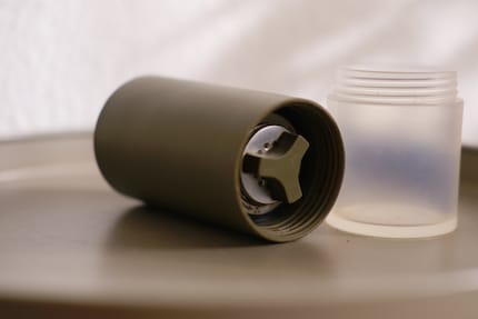 … and features a stainless steel grinder that’s easy to use.