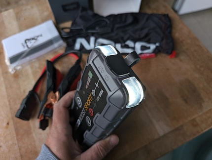 Il powerbank è anche una torcia molto luminosa.