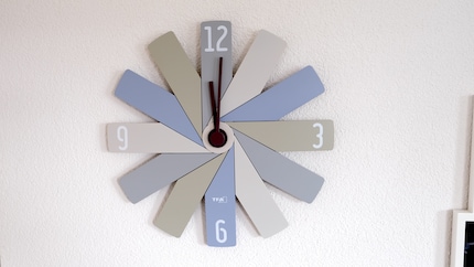 Macht an der Wand eine gute Figur: die «Clock in the Box» von TFA.