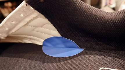 The blister stopper covers chafing seams and prevents the insole from slipping too much.