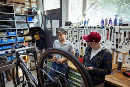 Una visita a Elia Widmer nell'officina Hilite Bikes di Basilea.