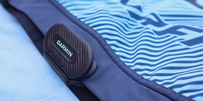 La ceinture cardiaque Garmin HRM Fit pour femmes en essai Galaxus