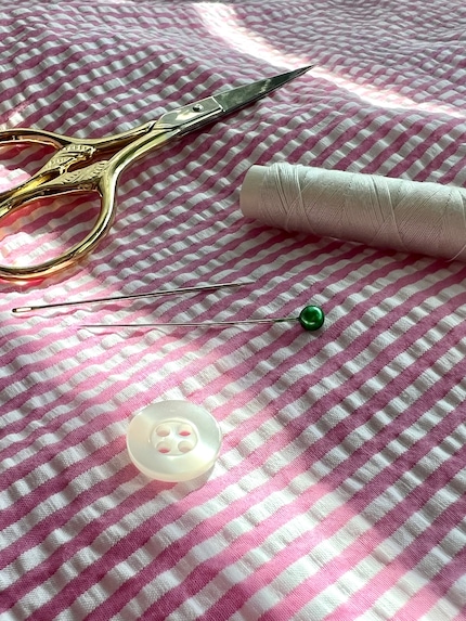 Das brauchst du fürs Upcycling deiner Bluse.