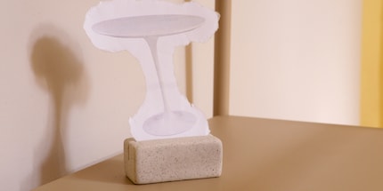 Ispirato alla natura: con la sua unica gamba, il tavolo da pranzo «Tulip Table» di Knoll conferisce un senso di leggerezza.