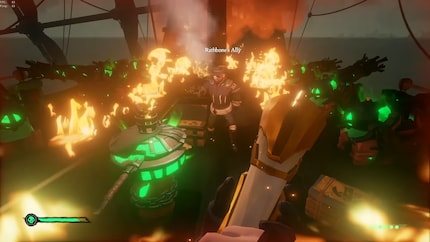 Dass dieses Schiff in «Sea of Thieves» nicht mehr lange schwimmt, merke ich selber. Den Gesundheitsbalken für den spielbaren Charakter unten links bitte ignorieren…