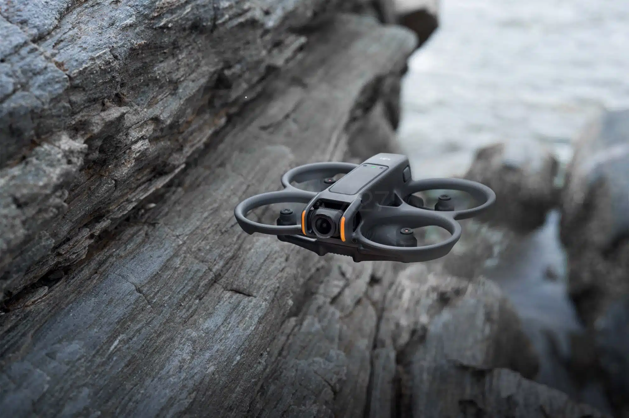 A differenza del suo predecessore, Avata 2 riconosce anche gli ostacoli dietro il drone.