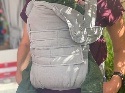 So much Velcro also has a small disadvantage: you can't take the carrier off silently.