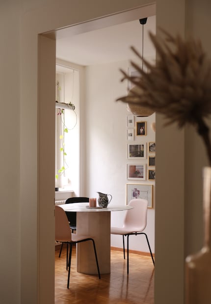 Step 4: see where you like the piece of furniture best.