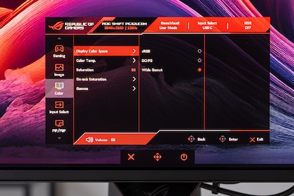 L'affichage à l'écran est clair et les options sont clairement étiquetées. Pour un moniteur, je trouve que c'est bien mieux que les systèmes SmartTV compliqués que des fabricants comme Samsung installent parfois.