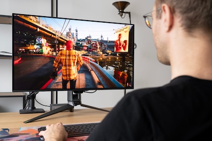 L'Asus PG32UCDM offre une qualité d'image supérieure, en particulier dans les jeux.