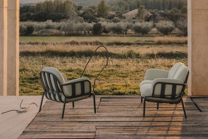 Joncols’ rounded edges and cushions invite you to linger.