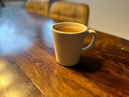 Entkoffeinierter Kaffee: Sieht aus wie Kaffee, schmeckt fast so und riecht so ähnlich – trotzdem kein brauchbarer Ersatz.