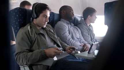 Nintendo vermarktet die Switch seit der Enthüllung im Oktober 2016 als «echte» Konsole, die man auch unterwegs zocken kann.