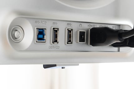 Pour ce type de moniteur, je suis satisfait des ports présents.