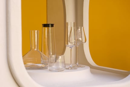 Das Kristallgläser-Set «Eugenia» von Naoto Fukasawa hat trotz Ecken eine sanfte Silhouette.